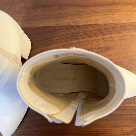 Steven by Steven Madden White Heeled Booties Size 7.5 - Picture 5 of 7